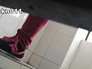 高校厕所偷拍众美女逼逼都很粉嫩干净