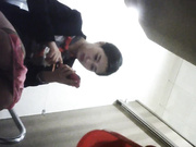 韩国商场员工女厕正面TP全是肉丝裤袜美女有几个是来偷懒玩手机的