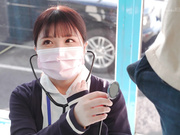 [ SDMM-172] マジックミラー号 看護師限定 「絶倫ち○ぽ診察してくれませんか？」勃起が収まらなくて困っている男性をあの手この手で優しく導く白衣の天使たち3名収録4 - 3of5