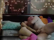 精品推薦 留學生小雨為了免租和寄宿家庭的大雞巴洋老頭啪啪做愛 貌似老頭卵蛋有毛病這麽大 720P原版高清