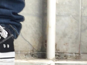 最新流出國內廁拍大神街尾妹子進入公共女廁拍攝 有個短裙披肩長發高跟美女肥嫩逼逼看得讓人欲火焚身 1080P高清原版