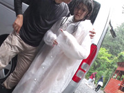 [DRPT-030] 変態オヤジにカッパの中を全裸にされボランティア清掃員が近くにいるのにガクイキしてしまうウブっこ女子○生 皆瀬あかり 【破解】 - 4of5