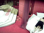 情趣酒店360监控TP七分裤哥和模特身材女友激情对白清晰呻吟给力