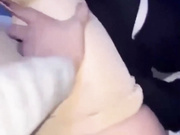 单身宿舍强操喝多了的美女同事 虽然反应有点强烈但是被小伙直接扣B拿下