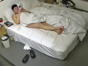 大学城 大哥带包养的小情人到酒店玩情趣 狗爬 插肛塞 看着视频后入 羡慕能玩到这么听话的妞2