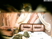 戴眼镜很文艺在校学生妹没想到叫闯这么浪 还让男友干快点 在床上你不是真心的爱我