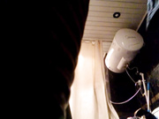 色狼房东出租房公共卫生间偷拍两个合租妹洗澡上厕所