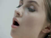 喜欢骑在硬鸡巴上爽然后口爆的美人儿