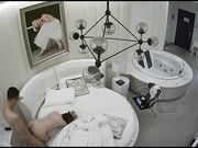 眼镜男喜欢舔脚挑逗一番扒掉美女白领内裤露出大白屁股强势插入快速抽送凄惨动人呻吟声随啪啪声齐响小伙真猛