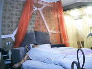 好久没爱爱的年轻大学生情侣开房激情连衣裙马尾辫清纯美女还没洗呢就被饥渴男友按倒妹子的奶子真漂亮