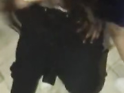 发工资和几个九零后同事去酒店包房唱K这的小姐服务真不错包房口得不过瘾到厕所草