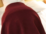 丝袜控变态哥酒店约操清纯漂亮的大学美女,黑丝短裙超诱惑,穿着黑丝足交玩弄粉嫩美穴后撕破丝袜狠狠干,国语!