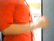 机场偷拍国泰航空空姐专用女厕几个颜值不错的美女嘘嘘