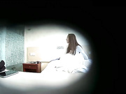 精品特色酒店偷拍模特身材美女和高富帅哥开房啪啪开干前接个电话