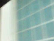 每晚最大的乐趣城中村出租屋偷窥附近的年轻打工妹洗澡