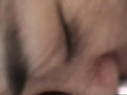 “你瞅我急尿不出来插到我子宫里了”对白刺激淫荡大学生援交美眉背着男友约炮边拿着肉棒边与男友通电话差点被发现