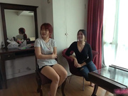 强壮哥某贫困地区600元双飞2颜值身材很不错的漂亮援交美女,花招真多,全程2美女都没闲着,逼逼轮流操!