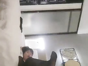 约了个喝完酒有点醉很骚妹子，换上情趣制服口交一直呻吟非常淫骚