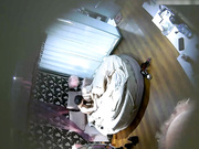 高颜值美女酒店被性欲旺盛的男友用手疯狂扣插嫩穴后猛烈爆操,美女搞的太痛不让操了,只能口爆