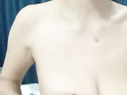 声音很嗲的高颜值巨乳美女和网友家中疯狂肏逼后又开车到广场附近在车里体验车震啪啪,全程国语淫荡对白!