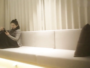 翻车老司机（9总全国探花）九总再约大胸漂亮妹子，脱光摸胸舔穴时被妹子揭穿，被敲诈8000，手机被砸