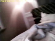 和宵夜喝的有点高的女同事去酒店开房中途去卫生间打电话回家报平安