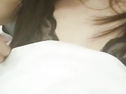 样子斯文的气质眼镜女白领兼职女主播和土豪粉丝宾馆豪华套房约炮不知道啥原因妹子下面出血了