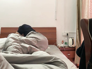 小伙花两千块钱约的一个美女少妇 奶子真的很大