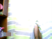 【全網推薦】【經典盜錄】趴窗窺視良家人妻少婦洗浴護膚 苗條身材堅挺美乳看得欲火焚身 原版高清