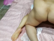 【全網首發】【稀缺資源】顏值不錯清純妹子性癮強和老鐵瘋狂玩3P 前裹後操雙洞齊插幹得直叫求饒 場面淫蕩刺激～720P高清原版