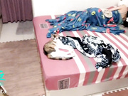 【國產AV巨作】劇情演繹之閨蜜的大J8男友來拿東西睡夢中被插醒 溫暖爽滑無毛鮑魚捅幾下就出白漿 無套內射中出 1080P高清原檔