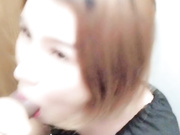 90后年轻情侣模仿优衣库事件在商场试衣间偷偷打炮,奶子坚挺,强忍着兴奋后插式干,外面有人等着试衣服,真刺激!