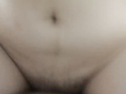 大学生小情侣出租房跟男友啪啪露脸挺清纯貌美肤白