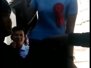 【低俗闹洞房精品合辑】全国各地各种闹洞房 玩疯了！漂亮新娘居然让客人轮流看逼(上部 4合1)