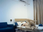 大神信哥酒店高價約啪苗條身材極品外圍女模 主動吃雞巴配合各種體位 叫床聲給力 露臉720P高清原版