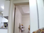 破解家庭网络摄像头监控TP模特级别的漂亮准妈妈洗澡