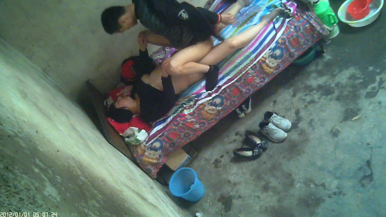 退役兵找小姐，真是能下得去嘴啊！