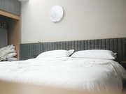 童颜巨乳小萝莉2800价格值得别看年纪小，活不错