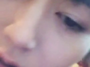 高颜值无毛小美女主动女上位拿着手机拍摄自己干男友过程,一直呻吟着,没想到表面清纯漂亮原来那么骚,国语！