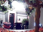 【稀缺資源】最新流出-居家攝像頭黑客破解拍攝到的小夫妻日常過性生活 苗條身材雪白肌膚看得欲火焚身 720P高清